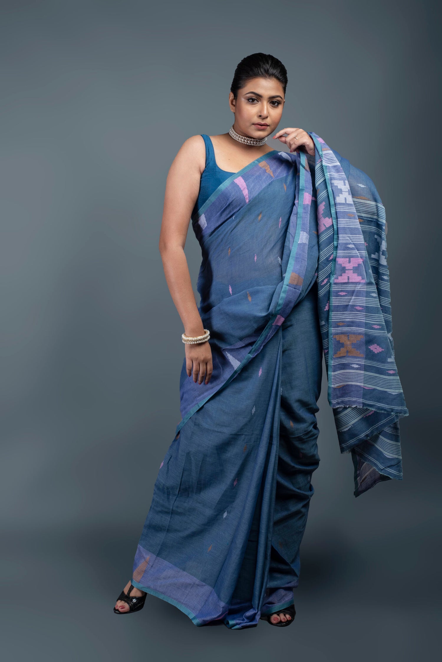 Nilambari blue Bengal pure cotton Jamdani saree, handwoven lightweight