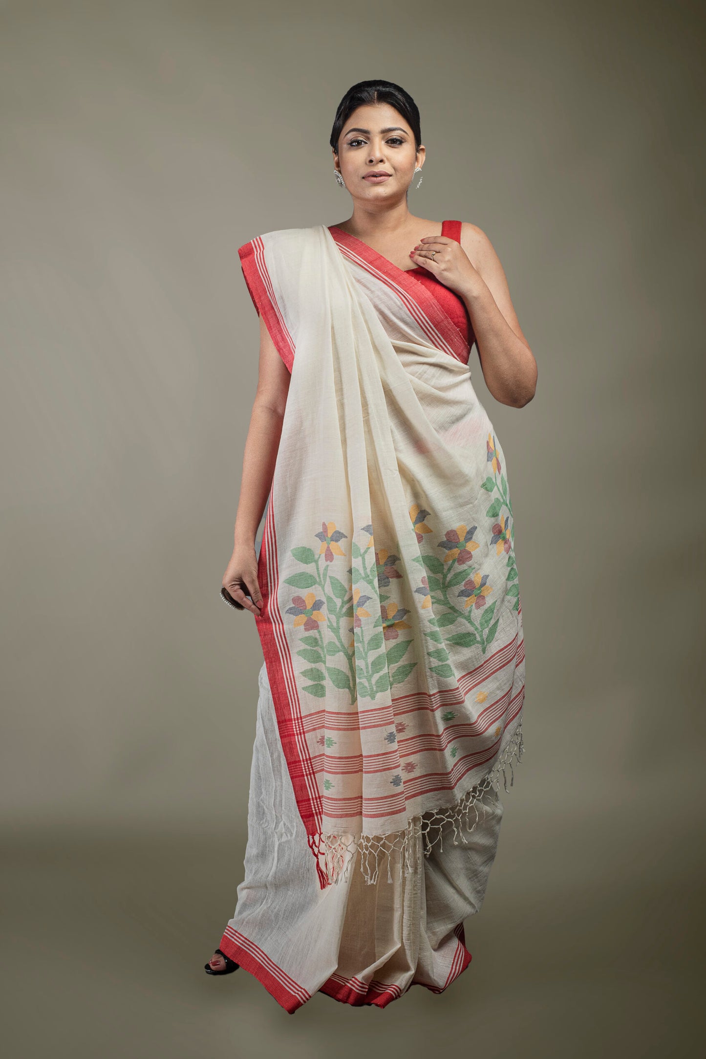 Off white Bengal pure cotton Jamdani saree, classic creamy handloom