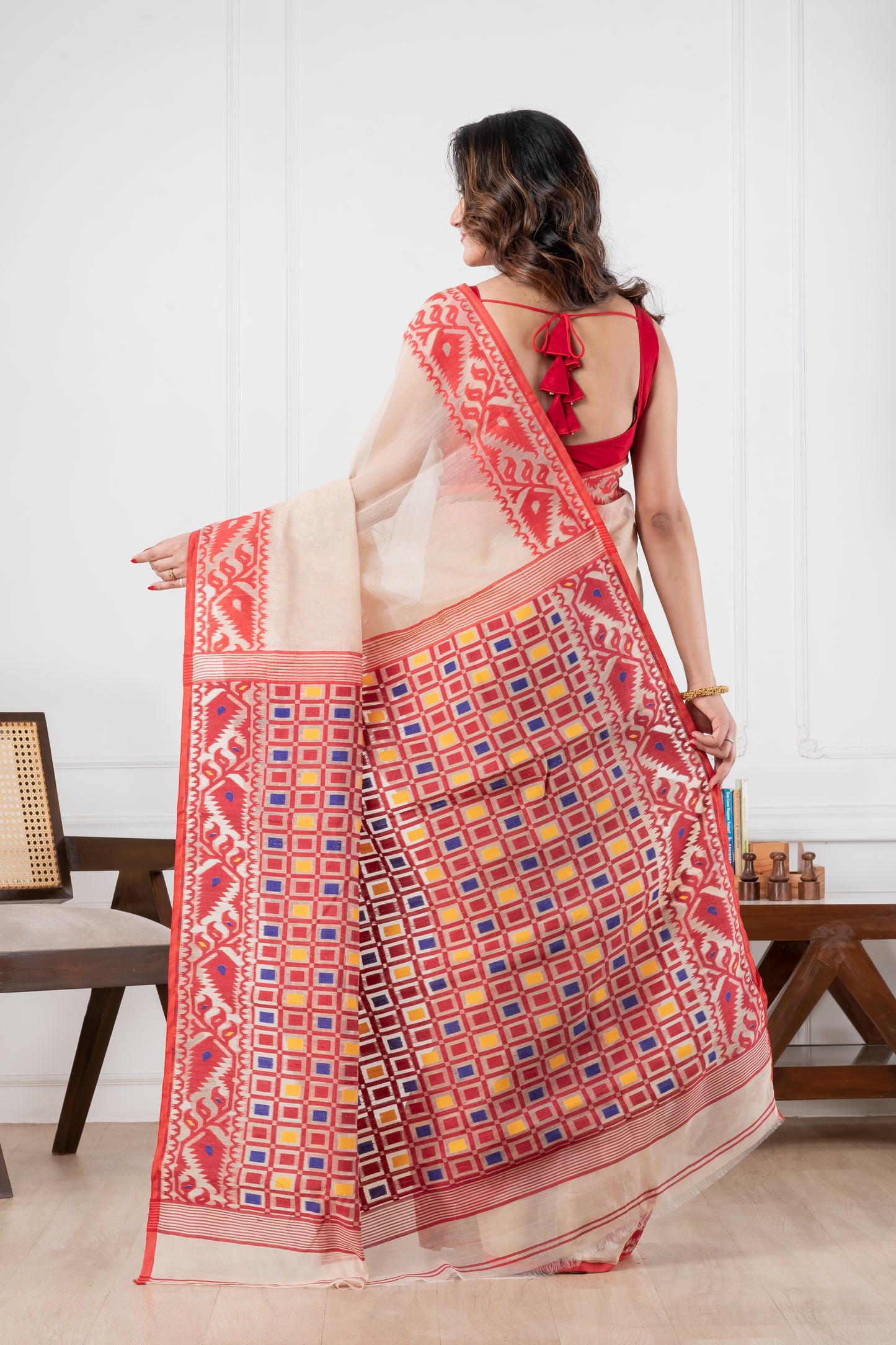 off white & red patli pallu jamdani saree